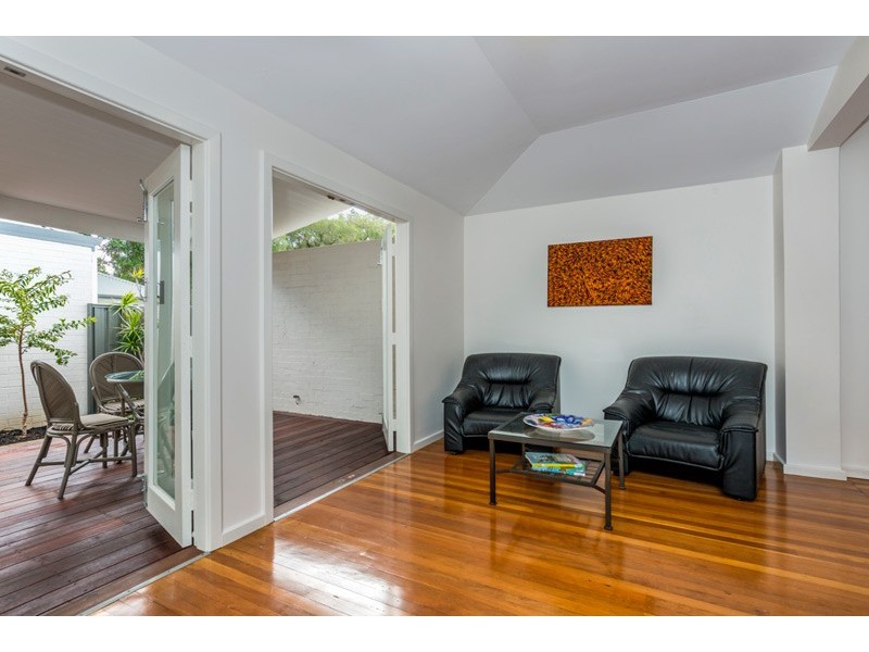 25 Kensington Avenue, Dianella WA 6059