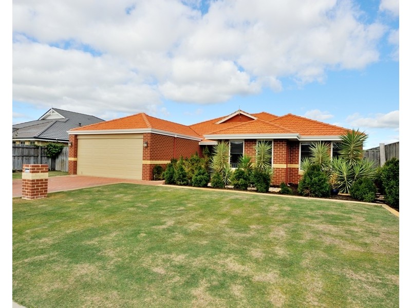 11 Fewson Turn, Ellenbrook WA 6069