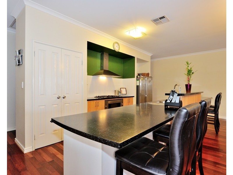 11 Fewson Turn, Ellenbrook WA 6069