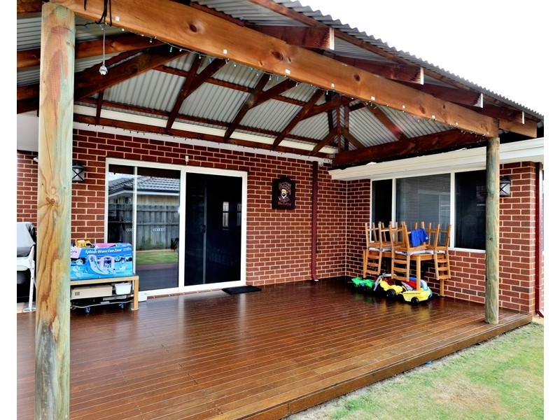 11 Fewson Turn, Ellenbrook WA 6069