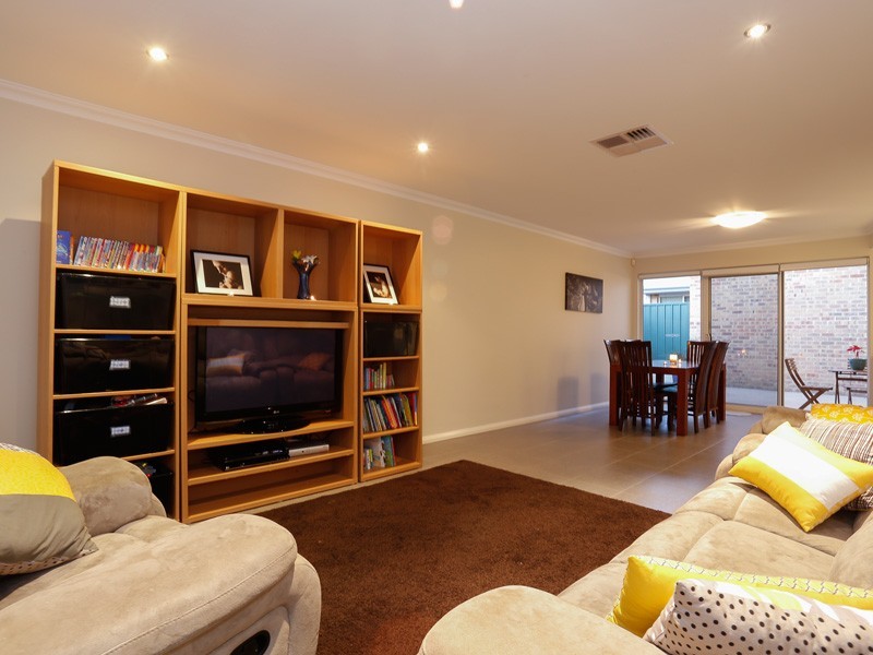 3B May Court, Nollamara WA 6061