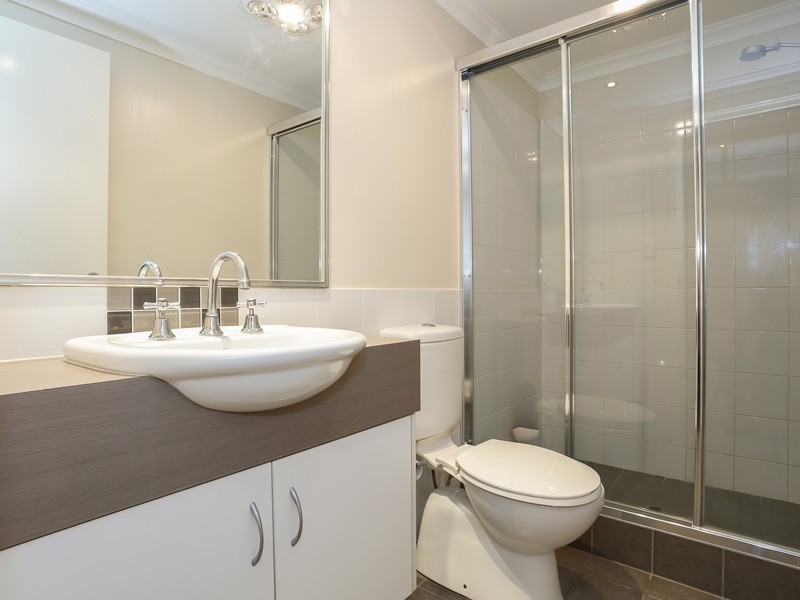 3B May Court, Nollamara WA 6061