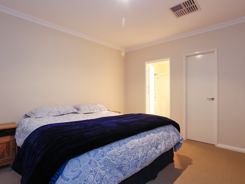 3B May Court, Nollamara WA 6061