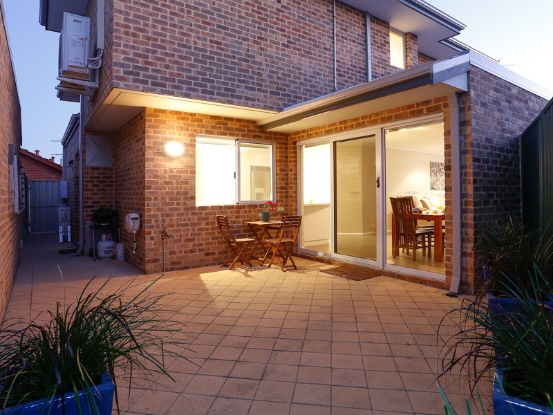 3B May Court, Nollamara WA 6061