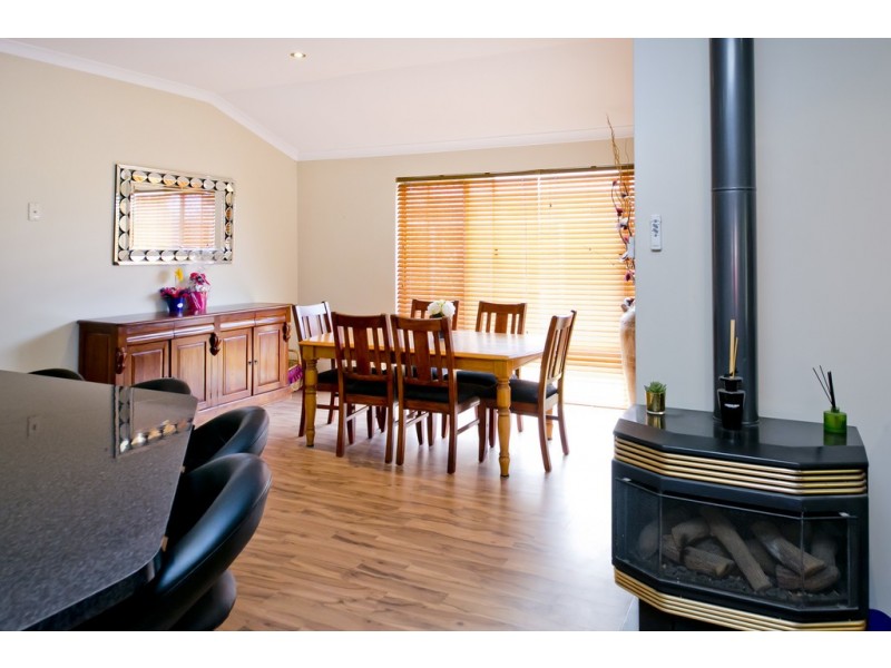 49 Yosemite Loop, Ballajura WA 6066