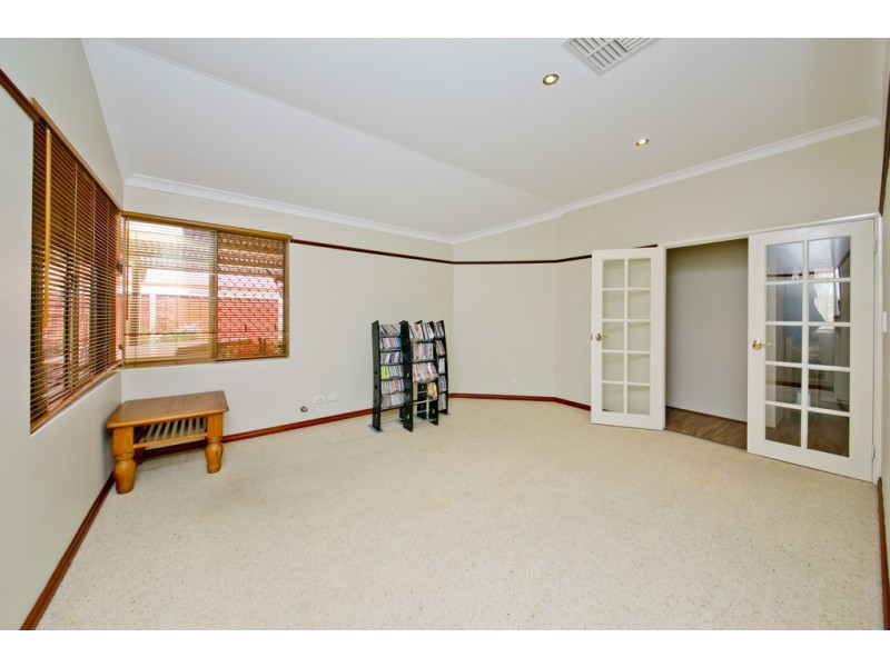 49 Yosemite Loop, Ballajura WA 6066