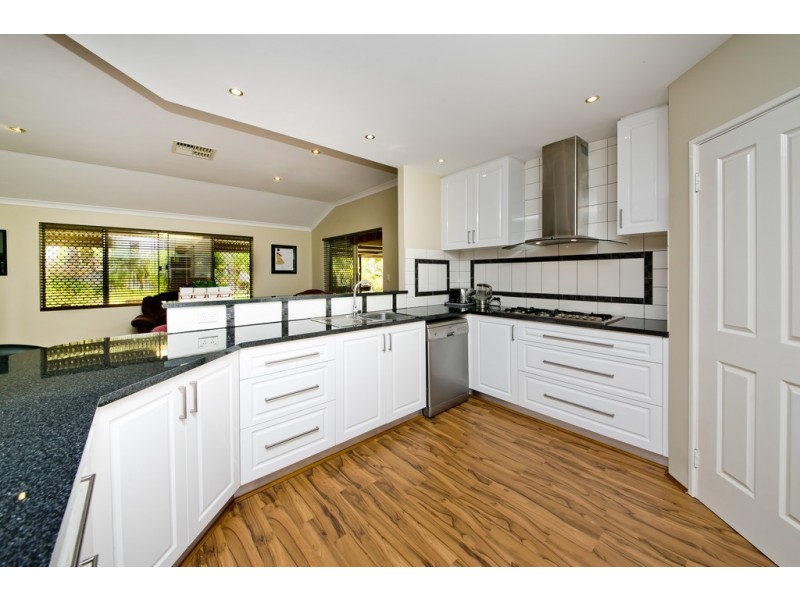 49 Yosemite Loop, Ballajura WA 6066