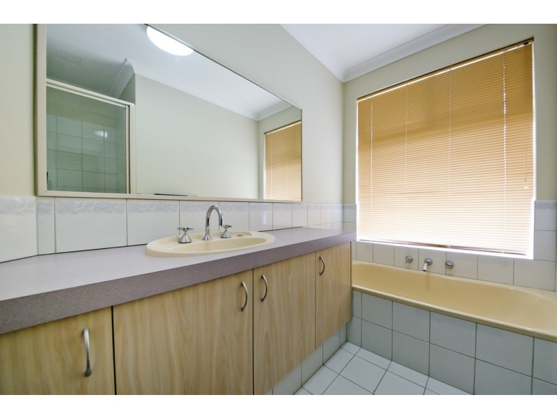 49 Yosemite Loop, Ballajura WA 6066