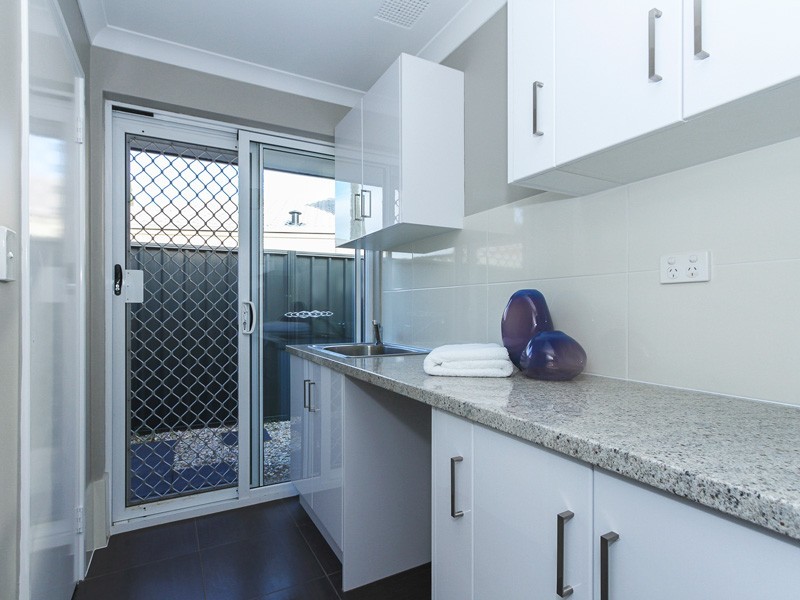 8 Turtle Way, Stirling WA 6021