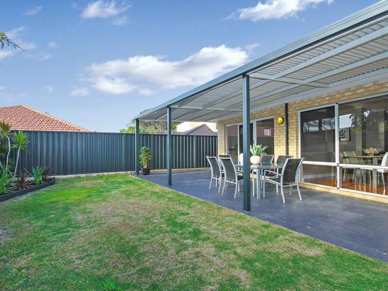 8 Turtle Way, Stirling WA 6021