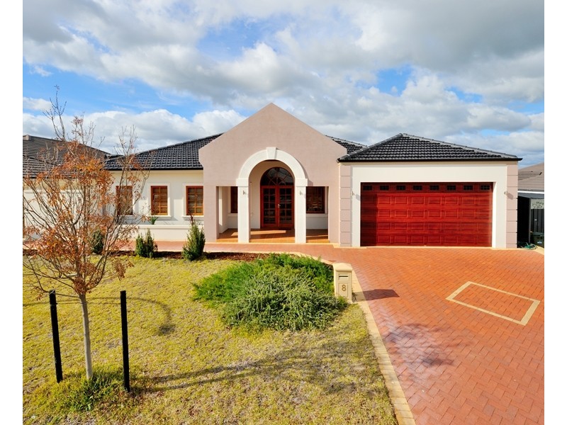 8 Manila Way, Aveley WA 6069