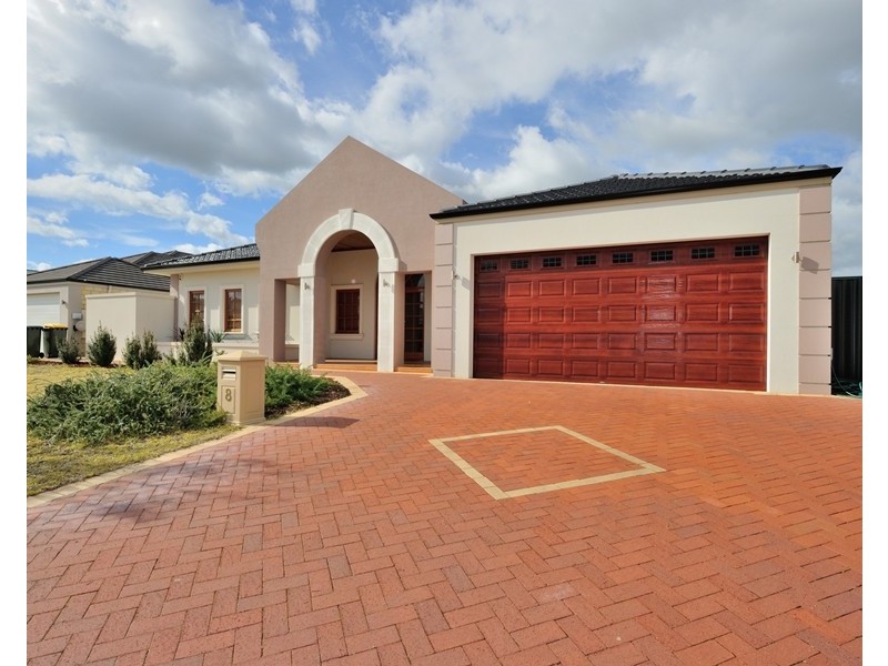 8 Manila Way, Aveley WA 6069