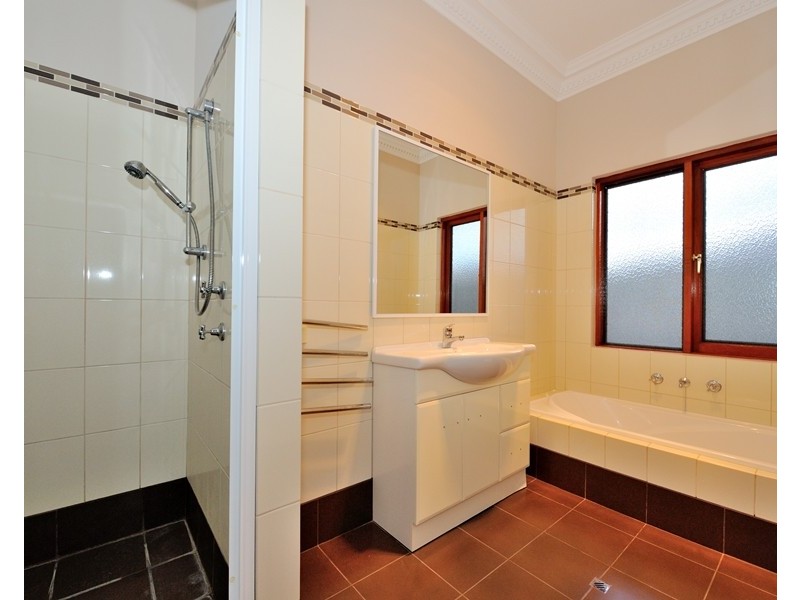 8 Manila Way, Aveley WA 6069