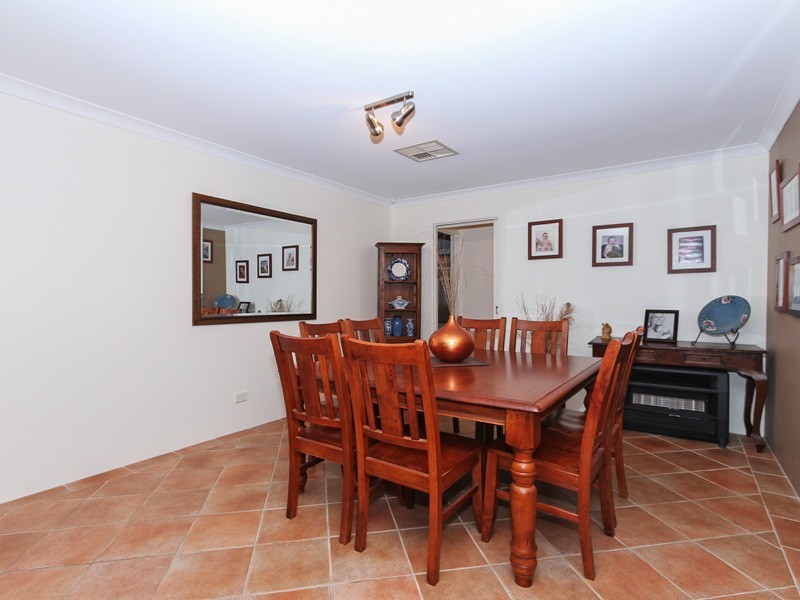 7 Corvina Place, Caversham WA 6055