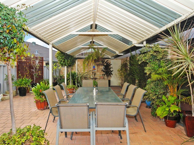 7 Corvina Place, Caversham WA 6055