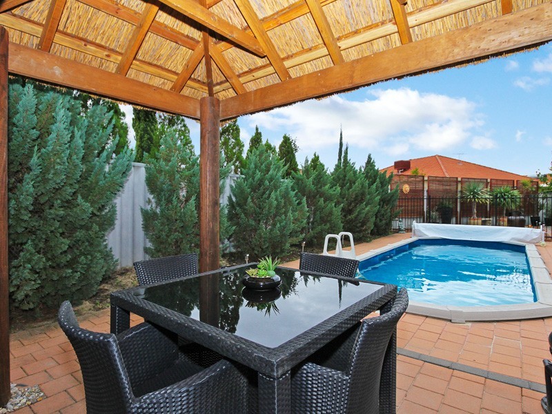 7 Corvina Place, Caversham WA 6055
