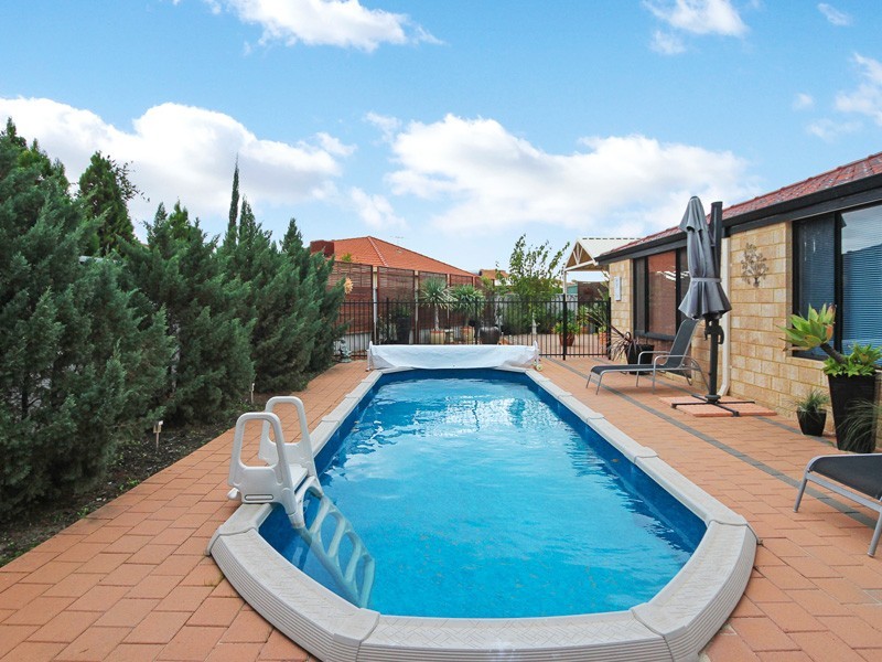 7 Corvina Place, Caversham WA 6055