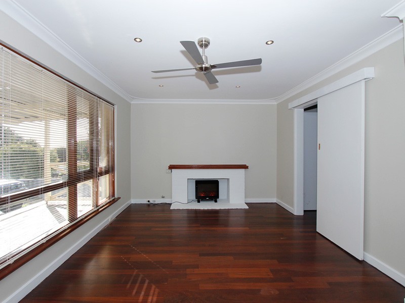 22 Frost Street, Swan View WA 6056