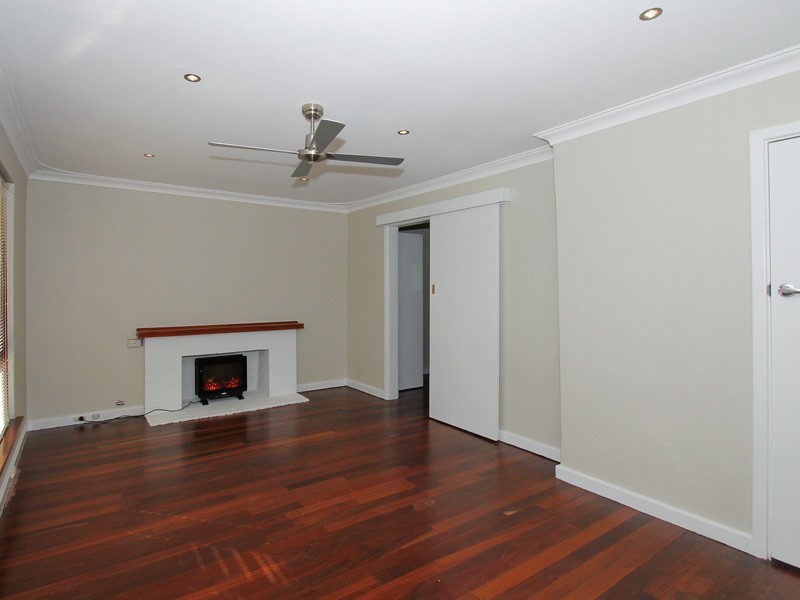 22 Frost Street, Swan View WA 6056