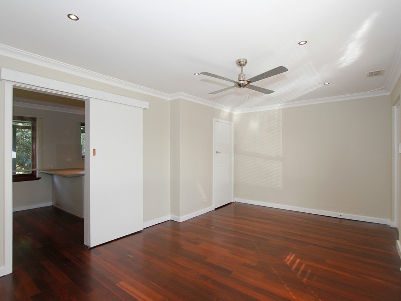 22 Frost Street, Swan View WA 6056