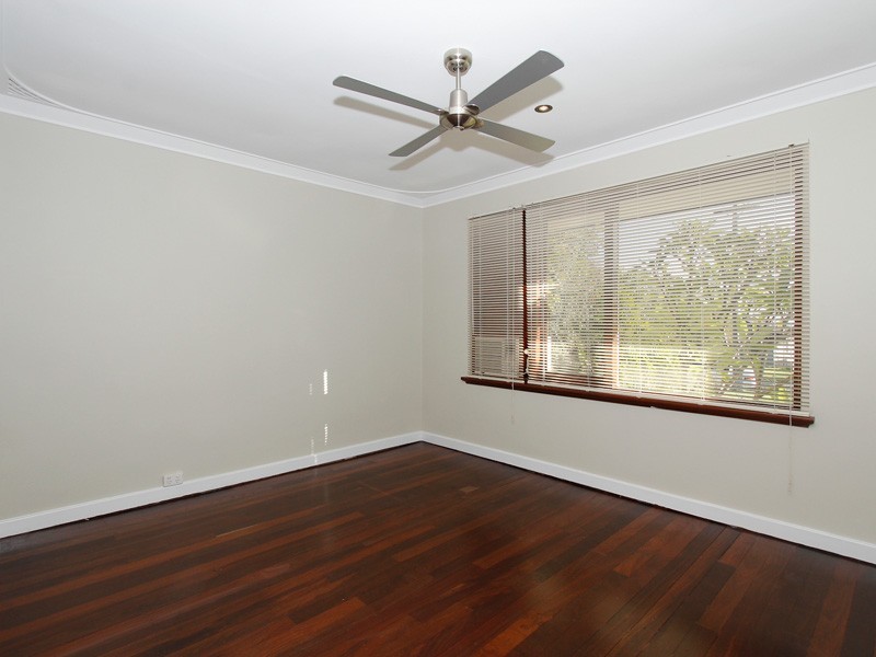 22 Frost Street, Swan View WA 6056