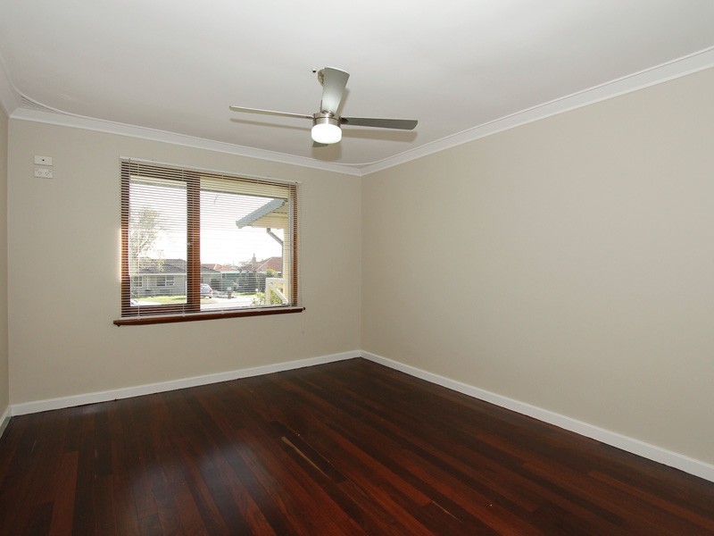 22 Frost Street, Swan View WA 6056