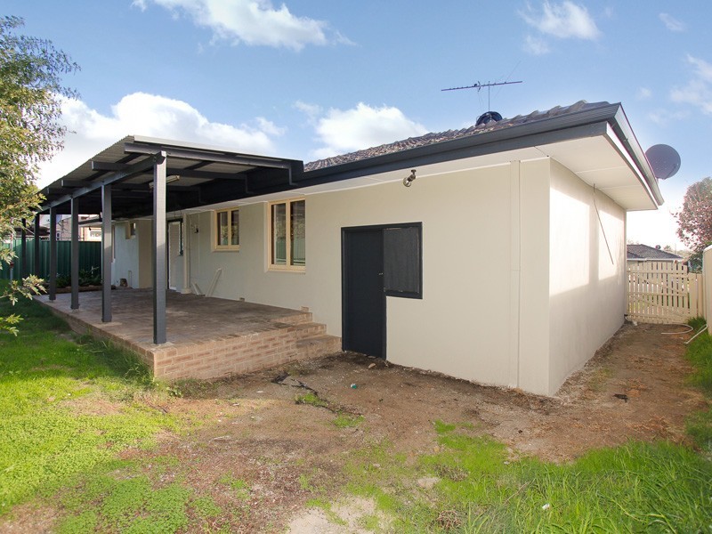 22 Frost Street, Swan View WA 6056