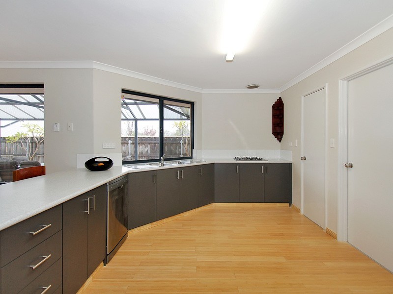 4 Turnberry Way, The Vines WA 6069