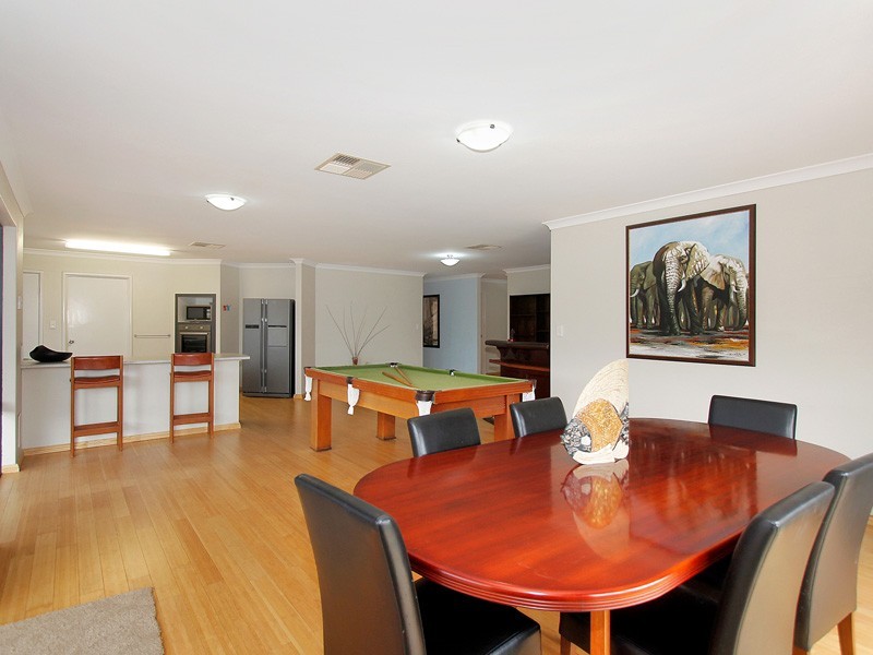 4 Turnberry Way, The Vines WA 6069