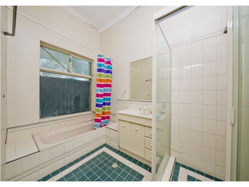 17 Anzac Terrace, Bassendean WA 6054