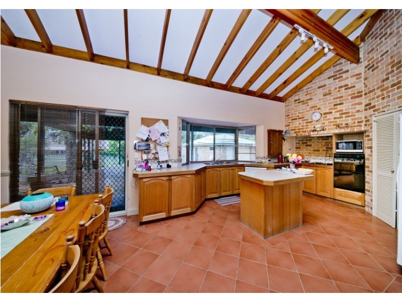 17 Anzac Terrace, Bassendean WA 6054