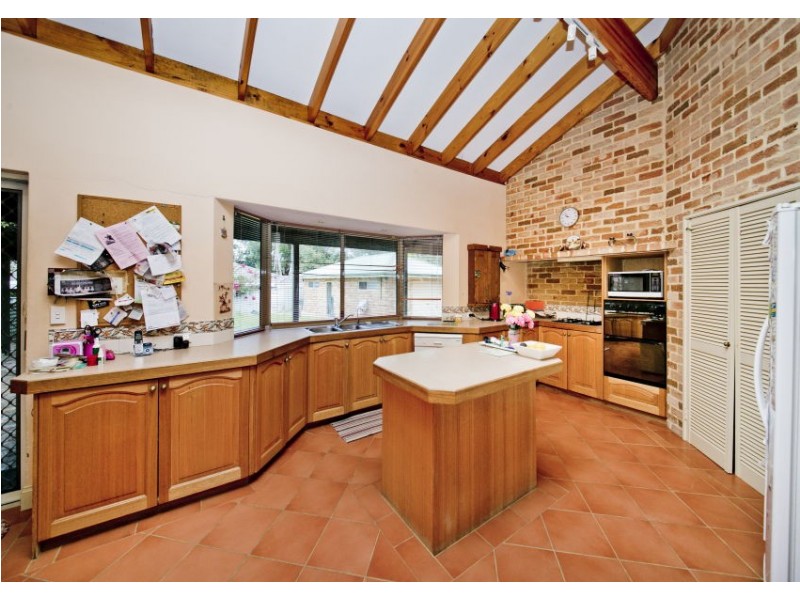 17 Anzac Terrace, Bassendean WA 6054