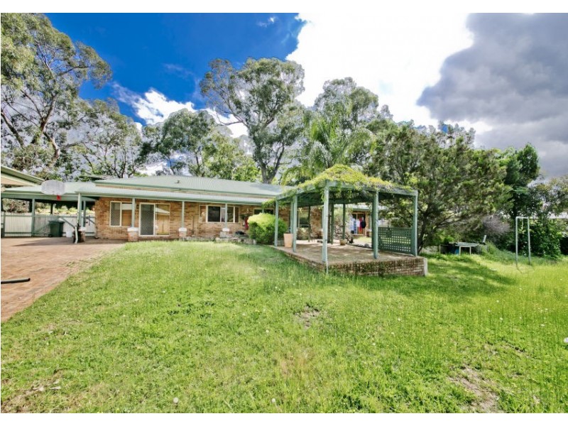 17 Anzac Terrace, Bassendean WA 6054