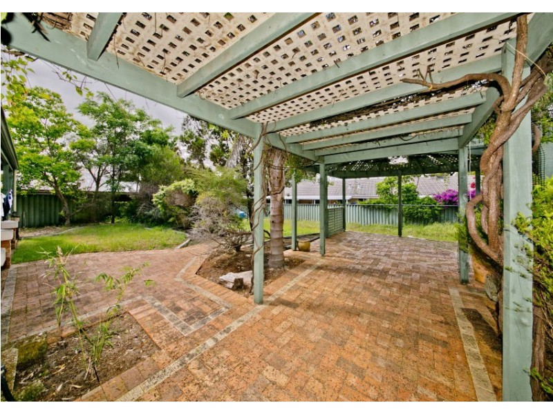 17 Anzac Terrace, Bassendean WA 6054