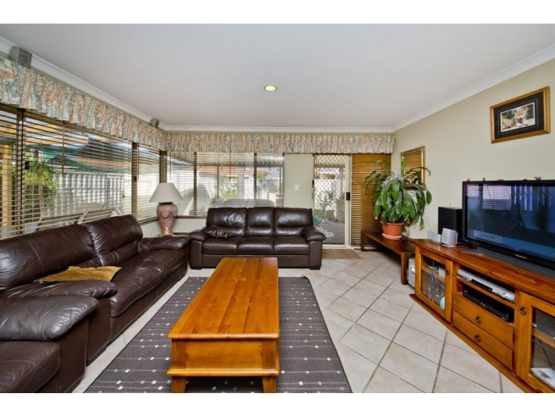 7 Mammoth Court, Ballajura WA 6066