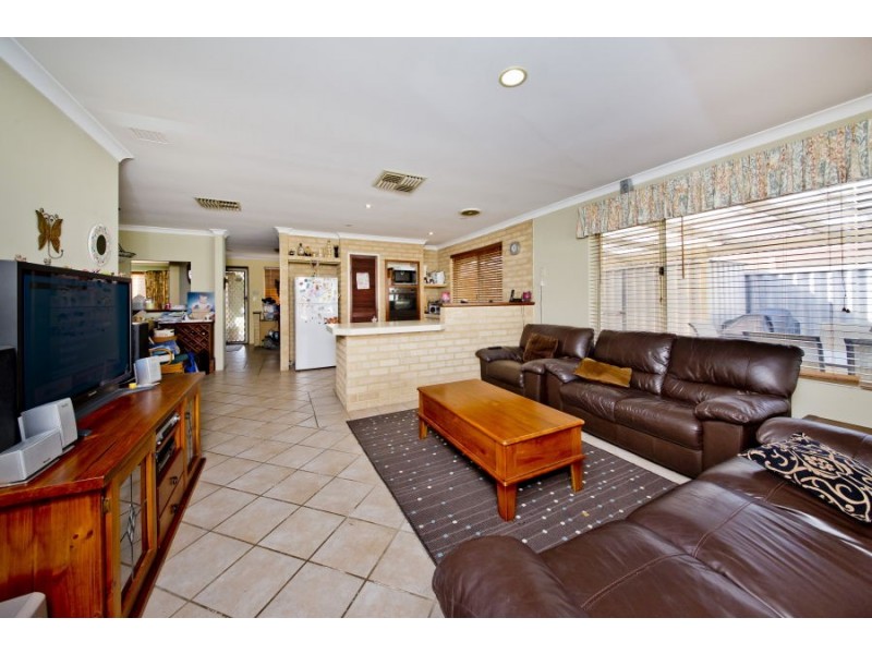 7 Mammoth Court, Ballajura WA 6066