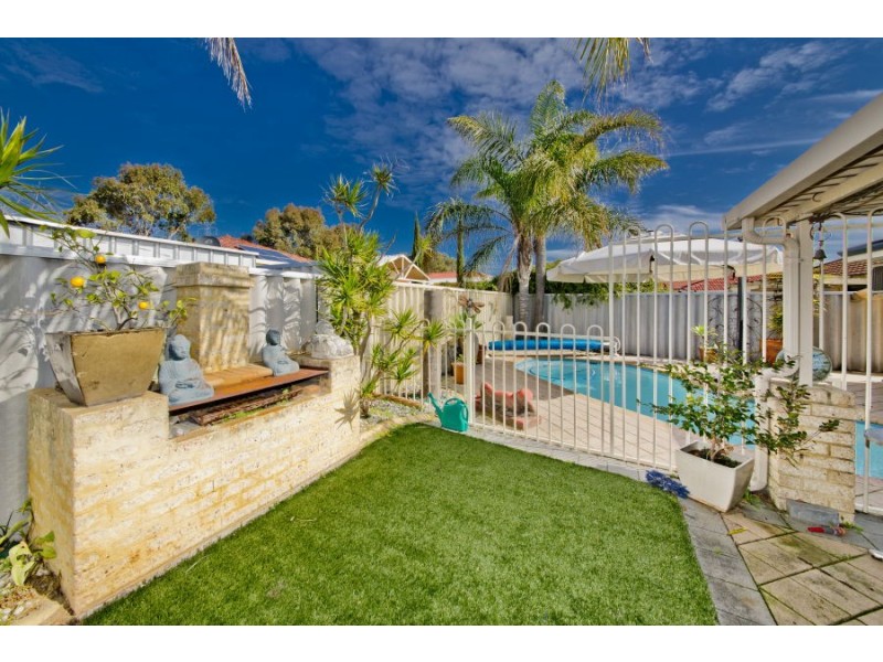 7 Mammoth Court, Ballajura WA 6066