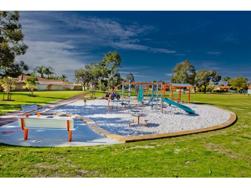 7 Mammoth Court, Ballajura WA 6066