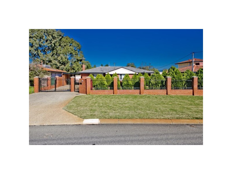 20 Bader Way, Stirling WA 6021