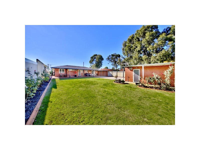 20 Bader Way, Stirling WA 6021