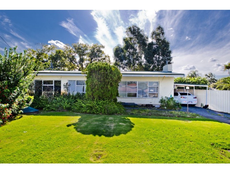 13 Dallwin Street, Dianella WA 6059