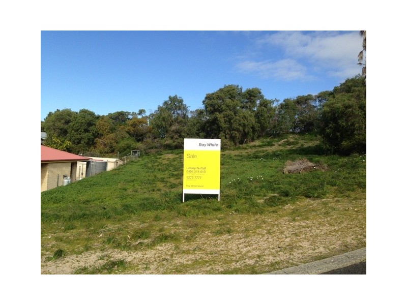 13 Yalgorup Court, Preston Beach WA 6215