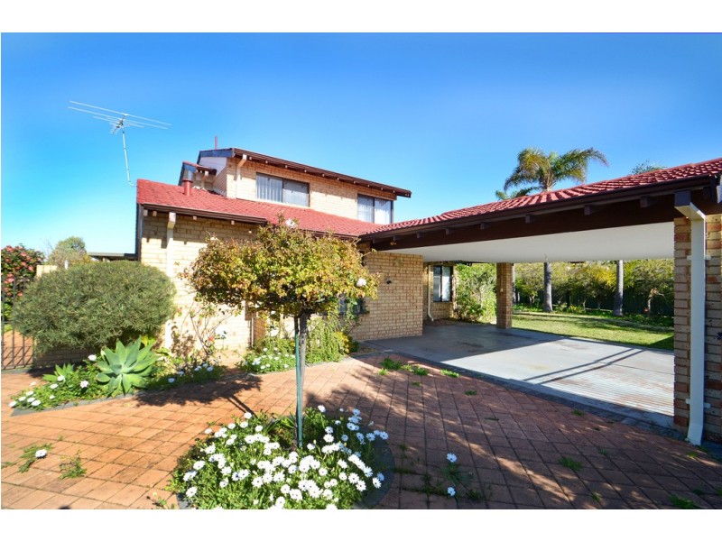 365 Summerlakes Parade, Ballajura WA 6066