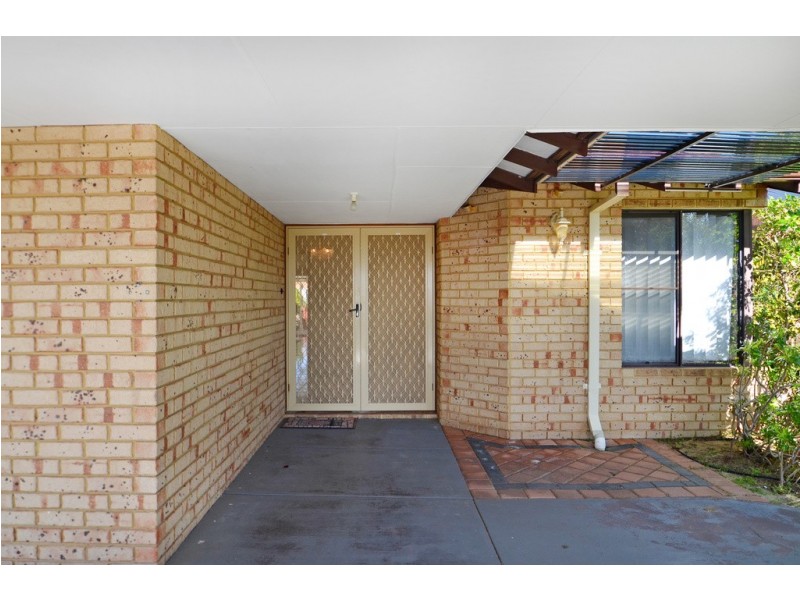 365 Summerlakes Parade, Ballajura WA 6066