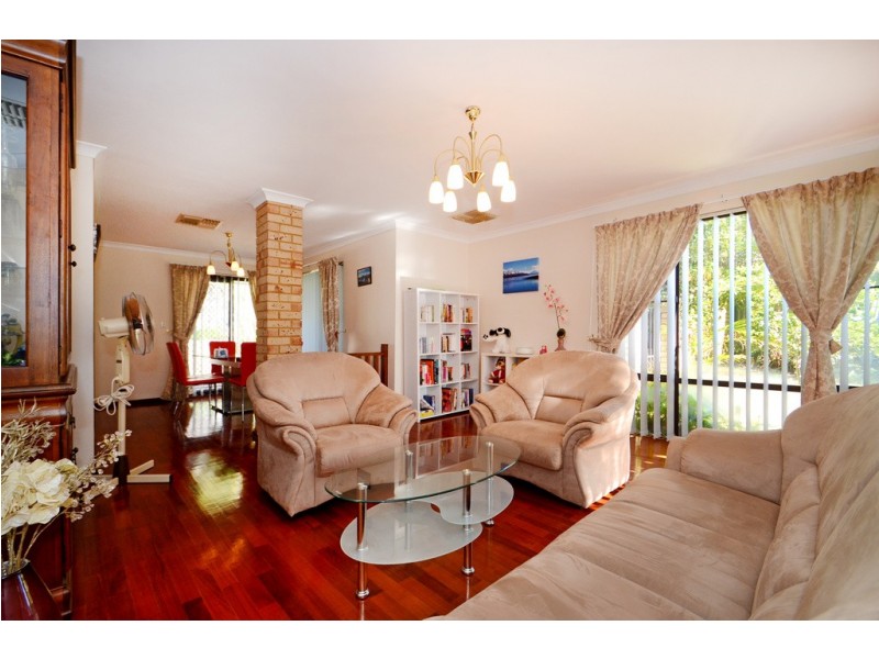 365 Summerlakes Parade, Ballajura WA 6066