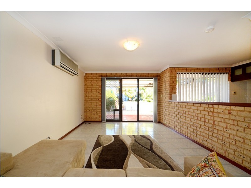 365 Summerlakes Parade, Ballajura WA 6066