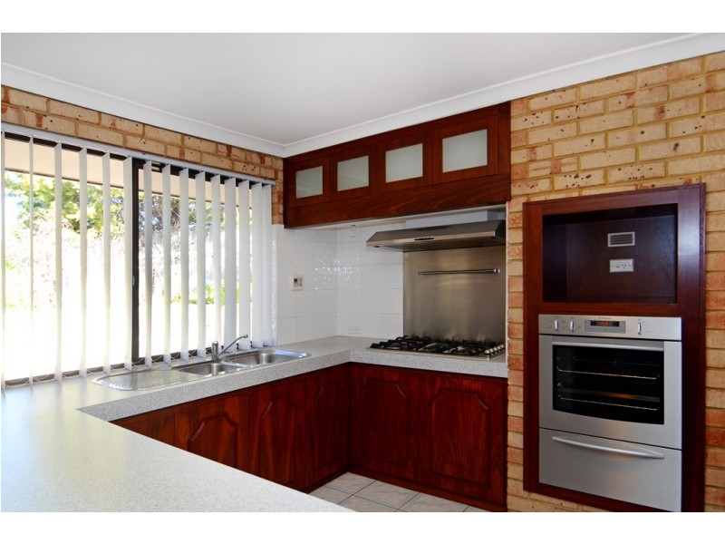 365 Summerlakes Parade, Ballajura WA 6066