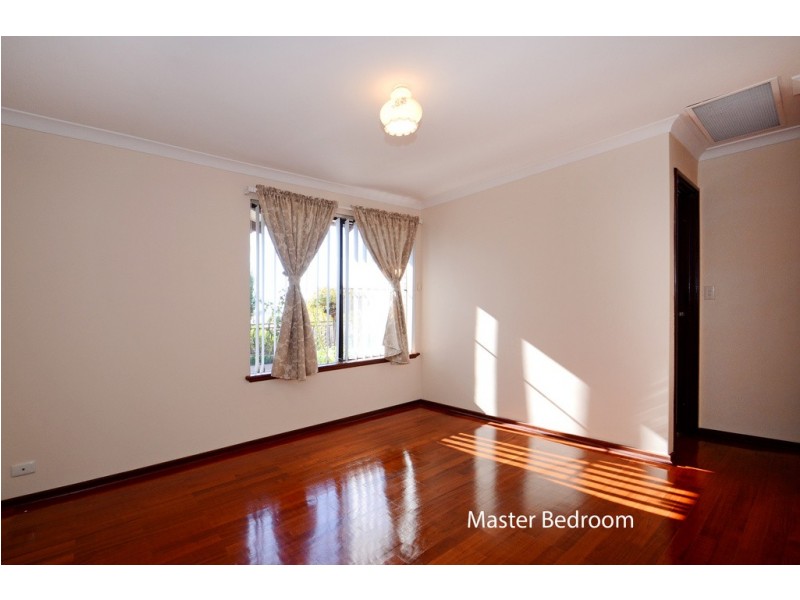 365 Summerlakes Parade, Ballajura WA 6066