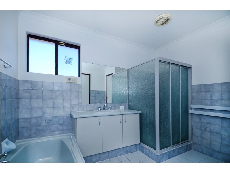 365 Summerlakes Parade, Ballajura WA 6066