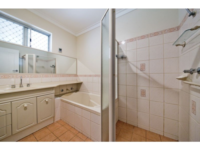 1 Cothill Court, Eden Hill WA 6054